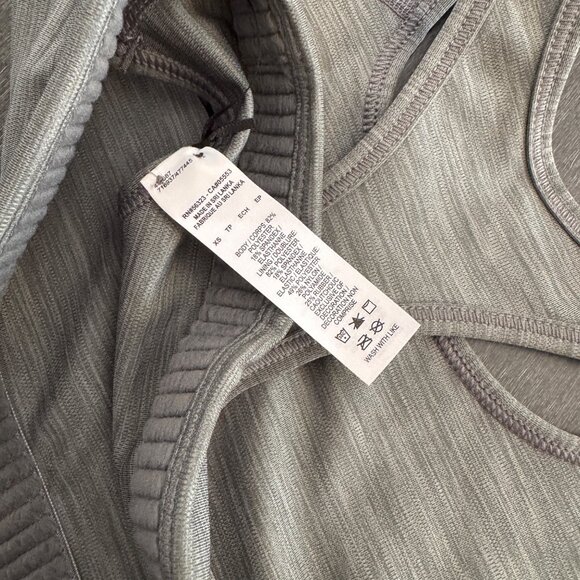 Nike Women's Gray Sports Bra, Size XS NWOT - Picture 4 of 6